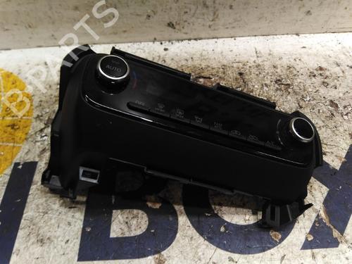 Used Climate control Climate control TOYOTA YARIS (_P21_, _PA1_, _PH1_) 1.5 Hybrid (MXPH10, MXPH11) (116 hp) 26041684 26041684