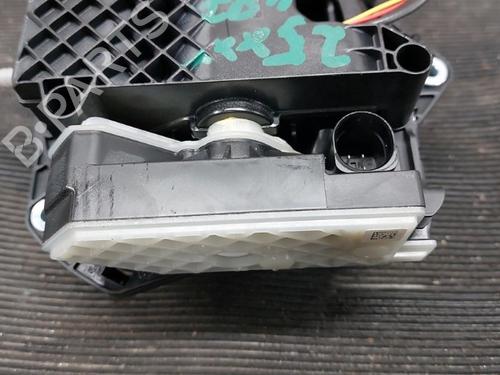Tailgate handle VW T-ROC (A11, D11) 1.0 TSI | BP34694619C132 - Image 3