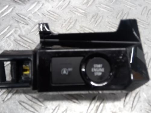 switch-renault-austral-2022-26045082 main image
