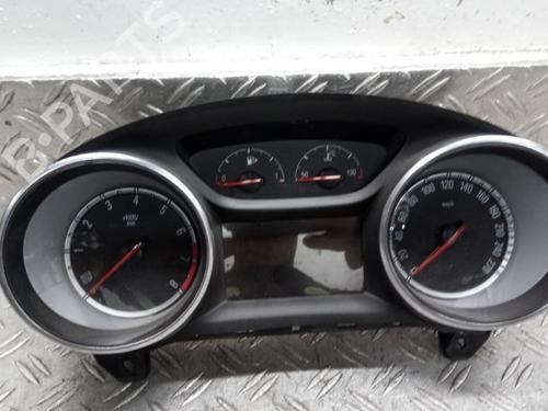 Used Instrument cluster Instrument cluster 26048070 26048070