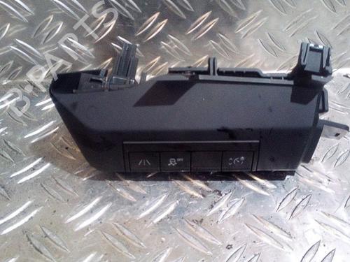 Used Switch RENAULT MEGANE E-TECH SUV EV60 (BNJ1) (218 hp) 26041847