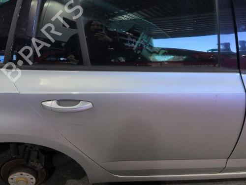 Dør høyre bak SKODA OCTAVIA III Combi (5E5, 5E6) 1.0 TSI (115 hp) 26045113