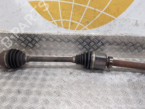 Used Right front driveshaft OPEL VIVARO B Van (X82) 1.6 CDTI (05) (120 hp) 26044137