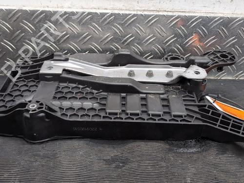 support-vw-golf-viii-cd1-da1-2019-38911765 main image