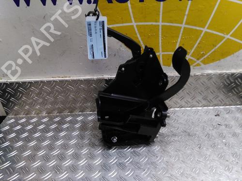 Used Pedal Pedal 26042567 26042567