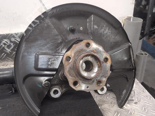 Used Left front steering knuckle LYNK & CO 01 PHEV (261 hp) 32215283