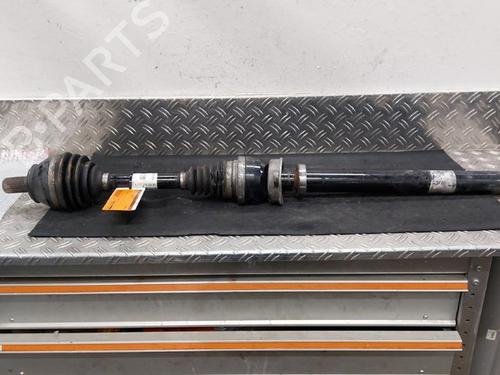 Drivaksel foran Høyre MERCEDES-BENZ CLA (C118) CLA 220 (118.344) (190 hp) 32404335