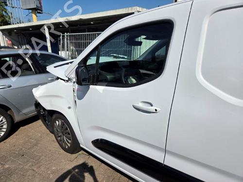 Used Left front door PEUGEOT PARTNER Box Body/MPV (K9) 1.5 BlueHDI 130 (131 hp) 28083273