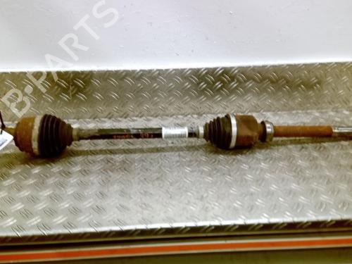 Used Right front driveshaft PEUGEOT 3008 II SUV (MC_, MR_, MJ_, M4_) 1.2 THP/ PureTech 130 (MRHNSM, MRHNSU, MRHNSJ, MRHNYW,... (131 hp) 26045844