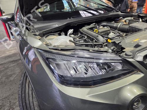 Used Right headlight Right headlight SEAT ARONA (KJ7, KJP) 1.0 TSI (95 hp) 35805518 35805518