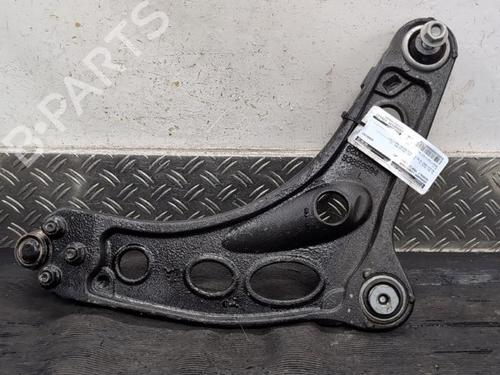 Used Left front suspension arm Left front suspension arm RENAULT TRAFIC III Platform/Chassis (EG_) E-Tech Electric (EGJA) (122 hp) 40450430 40450430