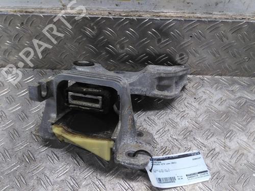 Used Engine mount Engine mount MERCEDES-BENZ VITO Van (W447) 110 CDI (447.601, 447.603, 447.605) (102 hp) 26043693 26043693