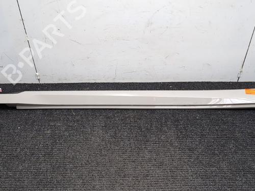 Used Right sideskirt Right sideskirt 37266480 37266480