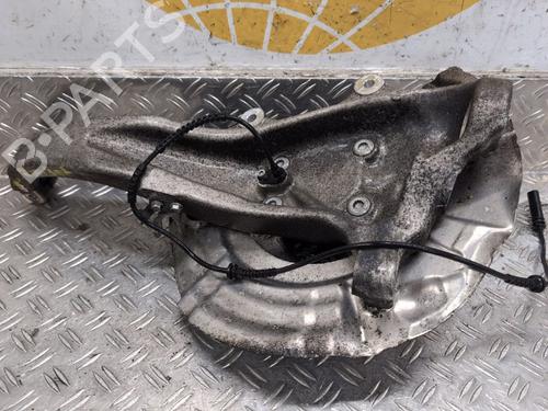 Used Right front steering knuckle BMW 5 Touring (F11) 528 i (245 hp) 26044083