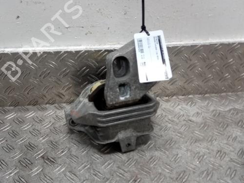 Used Engine mount MERCEDES-BENZ A-CLASS (W176) A 200 (176.043) (156 hp) 26047338