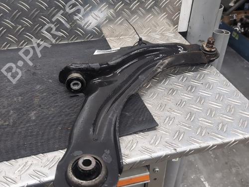 Used Right front suspension arm RENAULT CAPTUR I (J5_, H5_) 0.9 TCe 90 (90 hp) 29568319