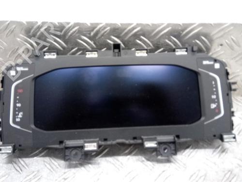Used Display monitor VW POLO VI (AW1, BZ1, AE1) 1.0 TSI (95 hp) 27261060