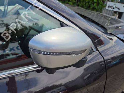 Used Right mirror Right mirror 27590864 27590864