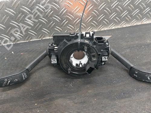 Comutador piscas / escovas SKODA OCTAVIA III Combi (5E5, 5E6) 1.0 TSI (115 hp) 32215371