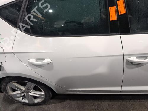Used Right rear door SEAT LEON ST (5F8) 1.4 TSI (150 hp) 32044872