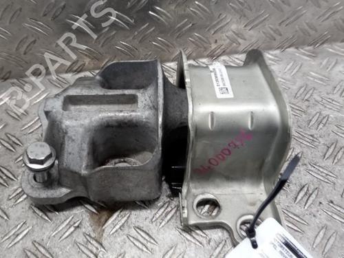 Used Engine mount OPEL MOVANO C Van (U9) 2.2 D (140 hp) 26046047