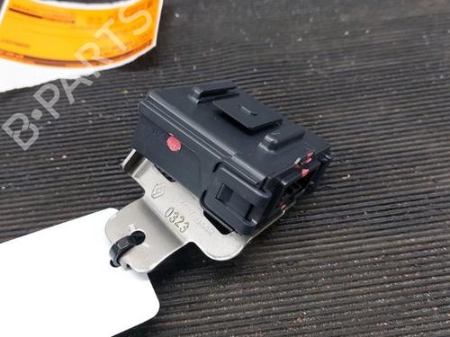 Used Electronic module Electronic module MERCEDES-BENZ HECKFLOSSE (W111, W112) 230 S (111.010) (120 hp) 32215460 32215460