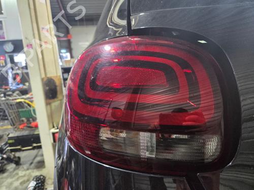 Used Left taillight CITROËN C3 III (SX) 1.2 THP 110 (SXHNPS, SXHNZT, SXHNZ6) (110 hp) 32044898