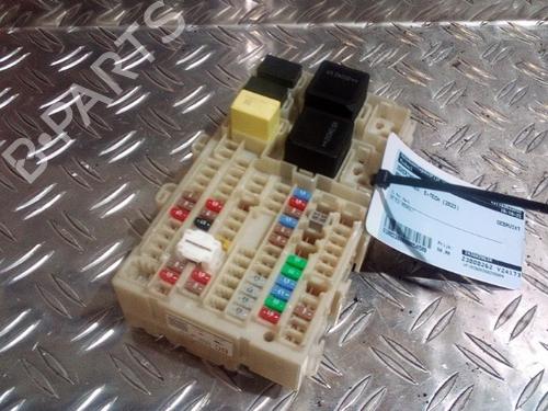 Used Fuse box Fuse box 26041854 26041854