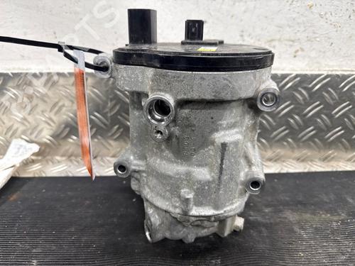 Used AC compressor AC compressor TOYOTA YARIS (_P21_, _PA1_, _PH1_) 1.5 Hybrid (MXPH10, MXPH11) (116 hp) 34694489 34694489