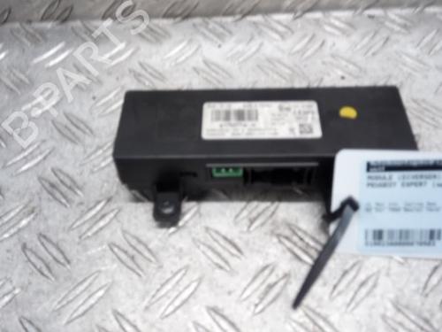 Used Electronic module PEUGEOT EXPERT Van (V_) 1.6 BlueHDi 95 (95 hp) 30550037