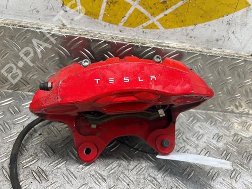 Used Left front brake caliper TESLA MODEL Y (5YJY) EV All-wheel Drive (351 hp) 26044273