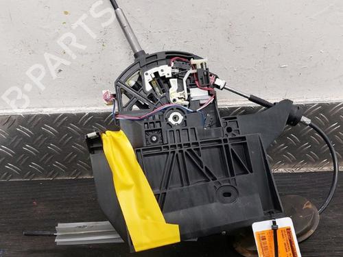 Used Gear lever RENAULT ARKANA I (LCM_, LDN_) 1.6 E-TECH 145 (LDMU) (143 hp) 33018437