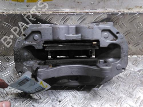 pinza-freno-delantera-derecha-tesla-model-3-5yj3-2017-26043001 main image