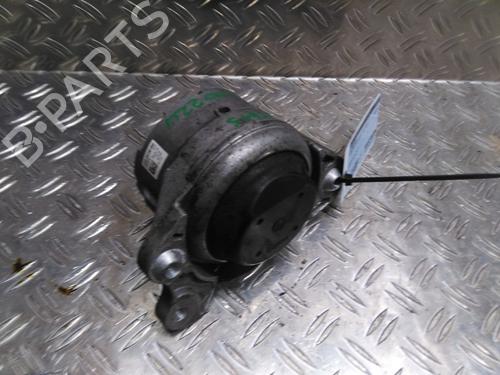 Used Engine mount MERCEDES-BENZ GLC (X253) 300 4-matic (253.949) (245 hp) 26041962