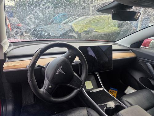 airbag-st-tesla-model-3-5yj3-2017-36861506 main image