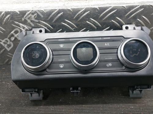 AC-Styringsenhed/Manøvreenhed MERCEDES-BENZ HECKFLOSSE (W111, W112) 230 S (111.010) (120 hp) 32215428