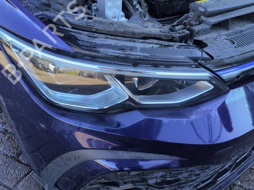 right-headlight-vw-golf-viii-cd1-da1-2019-33844797 main image