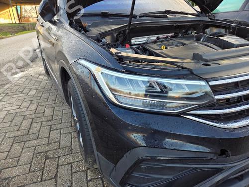 Phare droit VW TIGUAN ALLSPACE (BW2, BJ2) 1.5 TSI (150 hp) 31945946