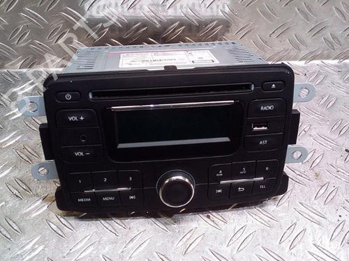 Used Radio DACIA LOGAN MCV II TCe 90 (K8M1, K8MA, K8AC) (90 hp) 26042227