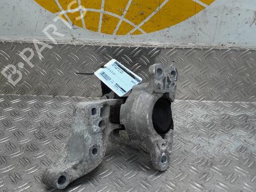 Used Gearbox mount OPEL VIVARO B Van (X82) 1.6 CDTI (05) (120 hp) 26044313
