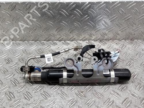 Used Hood lift support MERCEDES-BENZ CLA Shooting Brake (X118) CLA 200 (118.687) (163 hp) 27326909