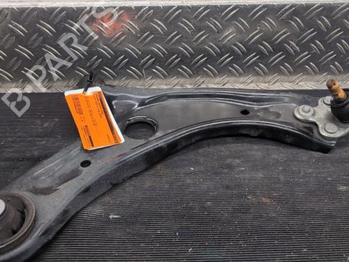 Used Right front suspension arm TOYOTA AYGO X (_B7_) 1.0 VVT-i (KGB70) (72 hp) 30320149