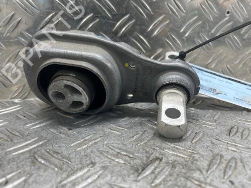Used Engine mount MERCEDES-BENZ GLA (H247) GLA 180 (247.784) (136 hp) 26043855
