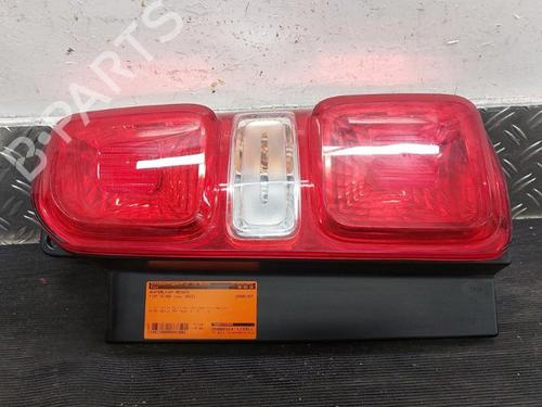 Farolim direito FIAT SCUDO Van 1.5 Multijet 100 (506) (102 hp) 32215403