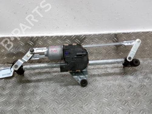 Used Front wipers mechanism SKODA OCTAVIA III Combi (5E5, 5E6) 1.6 TDI (105 hp) 26046547