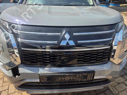 Used Grille Grille 37989447 37989447