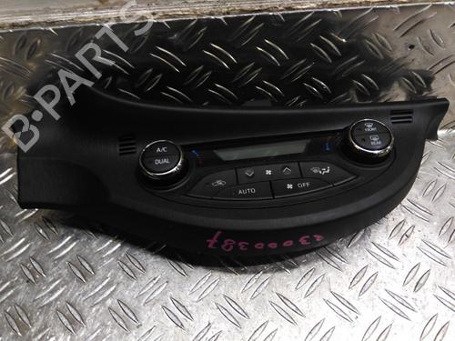 Used Climate control TOYOTA YARIS (_P13_) 1.5 Hybrid (NHP130_, NHP130) (101 hp) 26042275