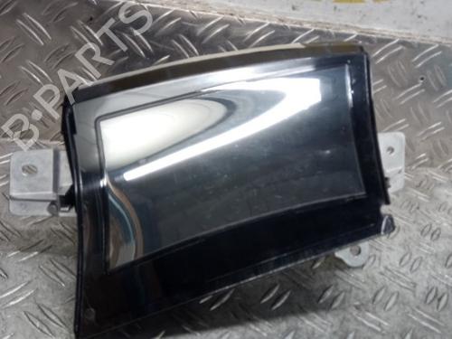 Used Display monitor BMW 1 (F40) 118 i (140 hp) 26043735