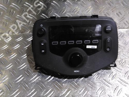 Used Radio Radio PEUGEOT 108 1.0 VTi 72 (72 hp) 26042210 26042210