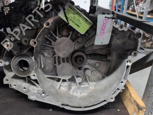 Getriebe für VOLVO V40 Hatchback (525) D2 (120 hp) 27700833